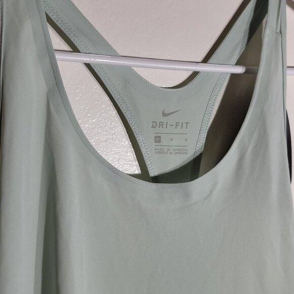 NWT MSRP $40 Nike Dri-Fit Women's Running Tank Top Sage Mint Green Size M Light - Picture 4 of 8